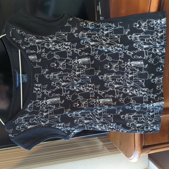 The "people shirt" black, sleeveless barely worn, tag says large, seems small - Picture 1 of 4